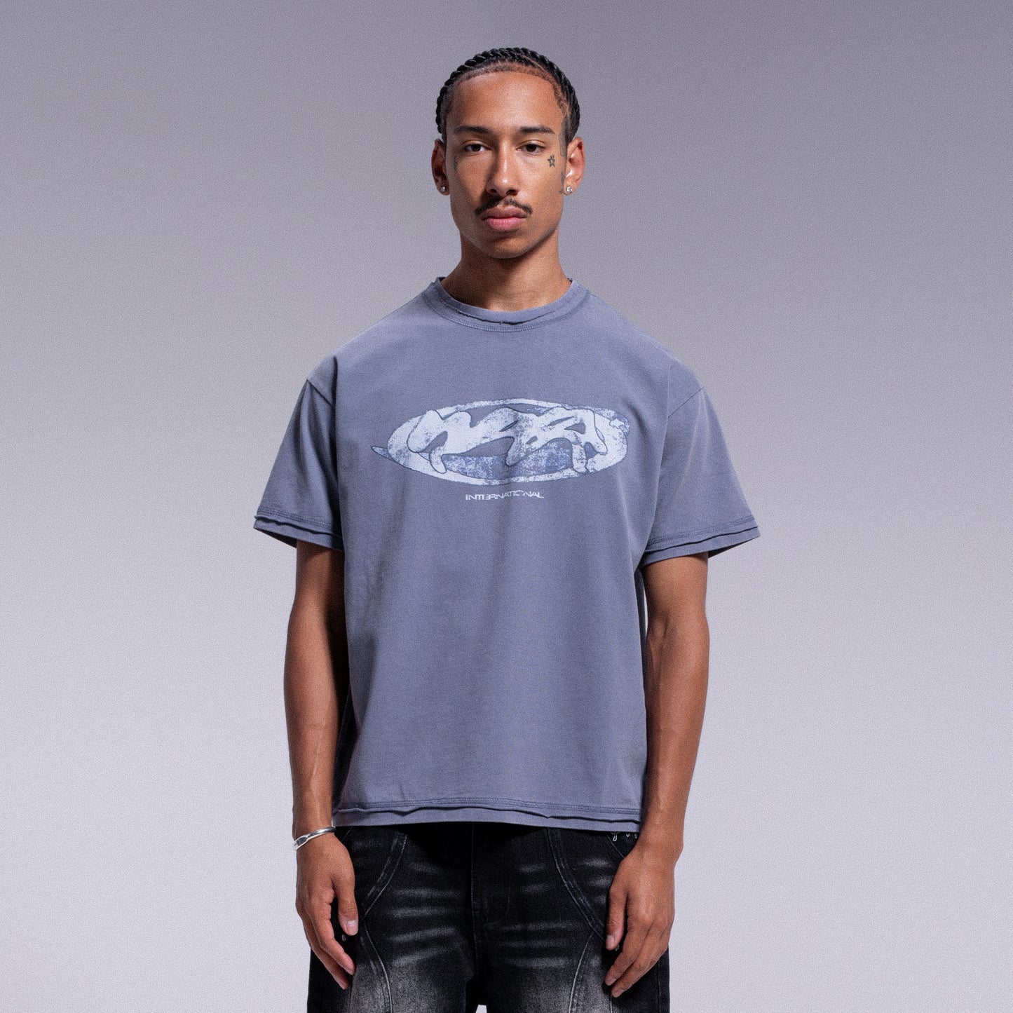 T-SHIRT VINTAGE "INTERNATIONAL" - BLUE