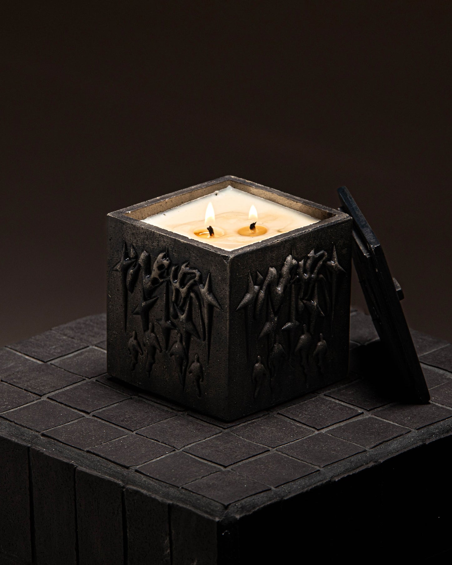 CANDLE "THE FLAME" WEYZ - AGED CONCRETE