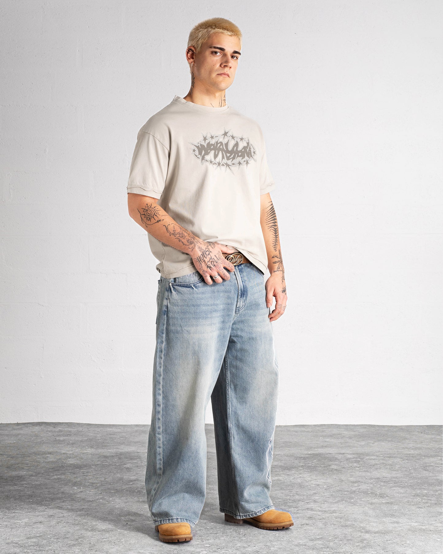 T-shirt “SPIKES” - Faded Beige