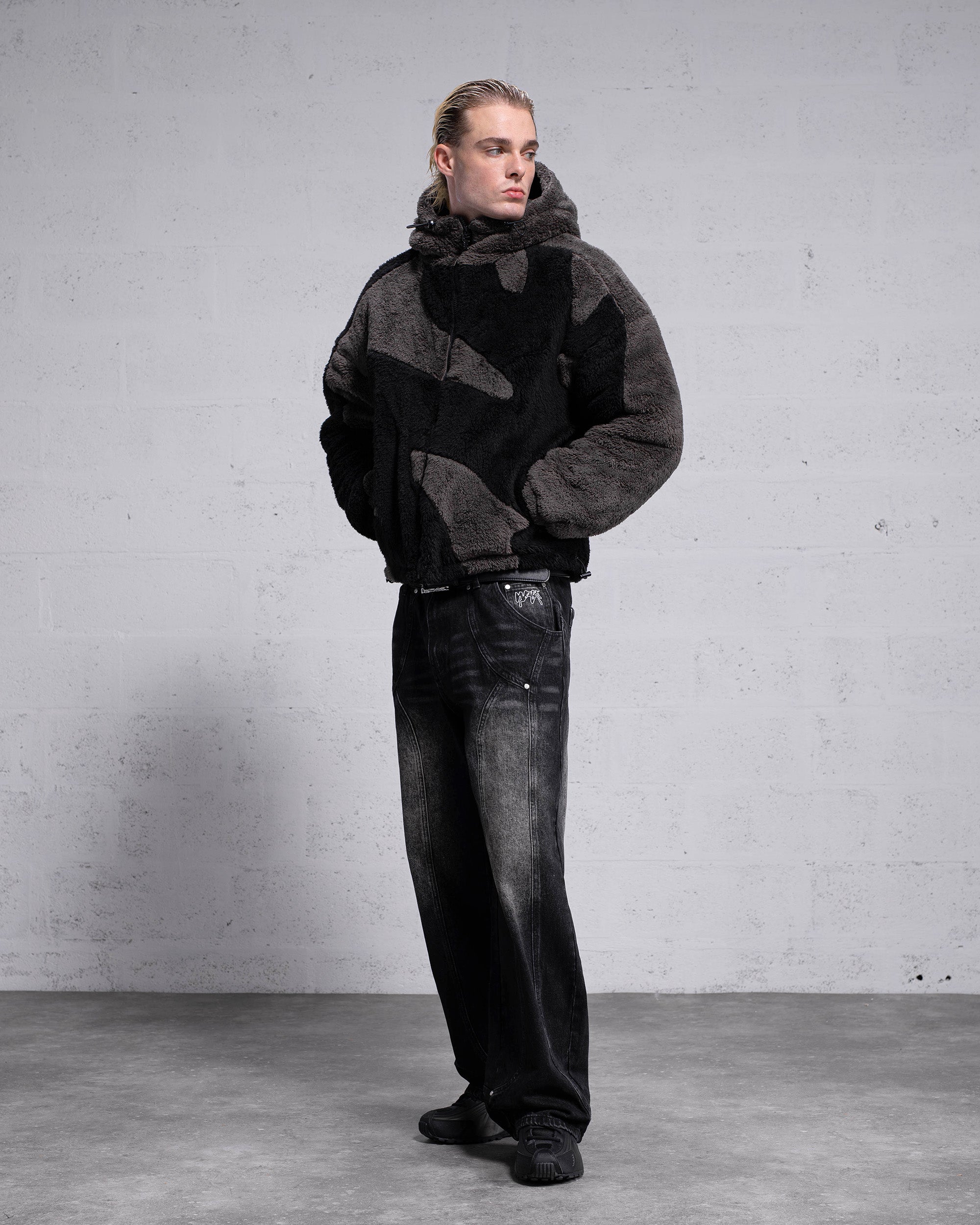 fluffy-shepa-jacket-weyz-black