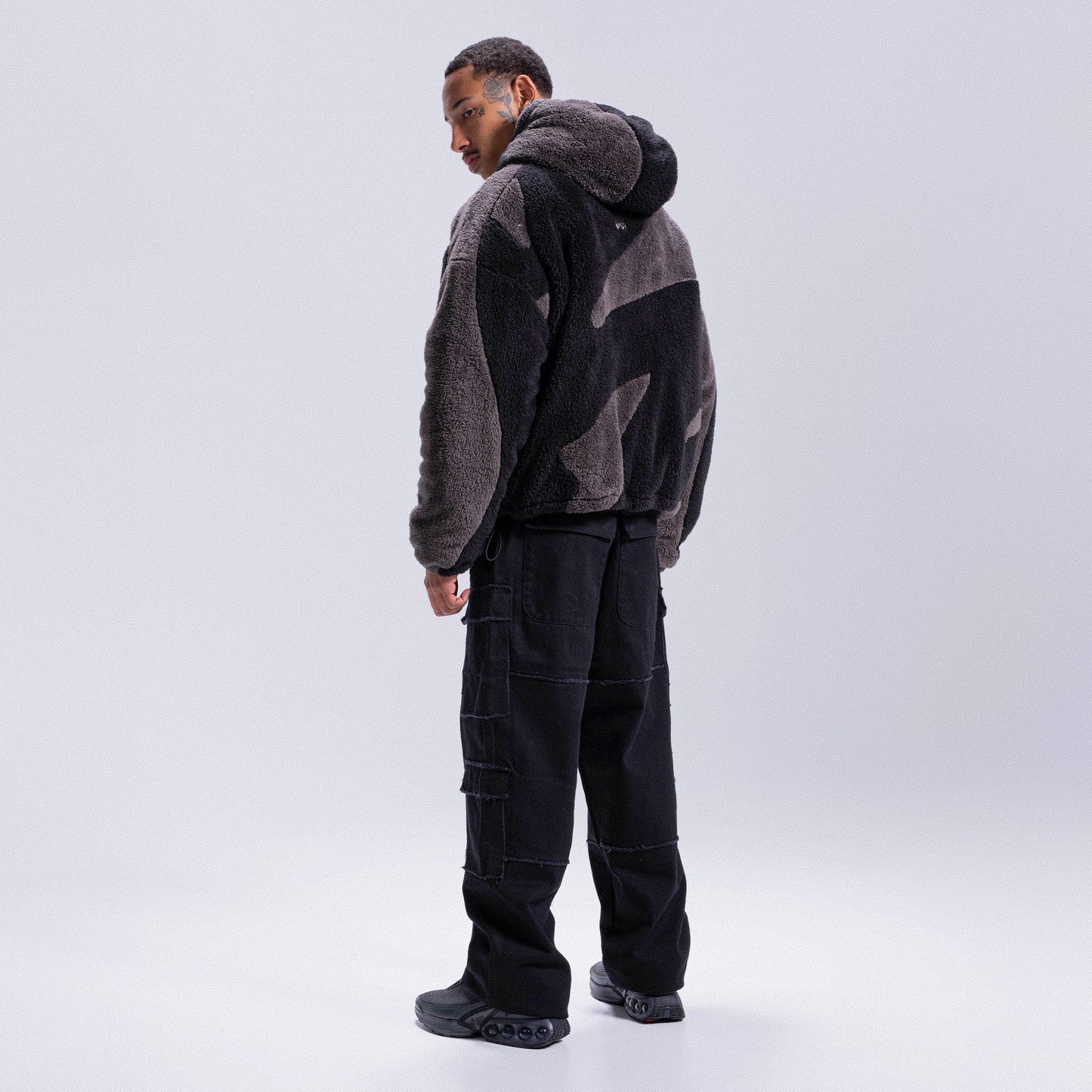 Fluffy Sherpa Jacket - Black