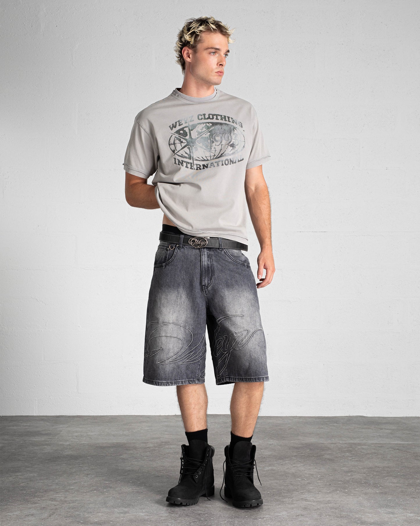T-SHIRT "INTERNATIONAL" - NOIR VINTAGE