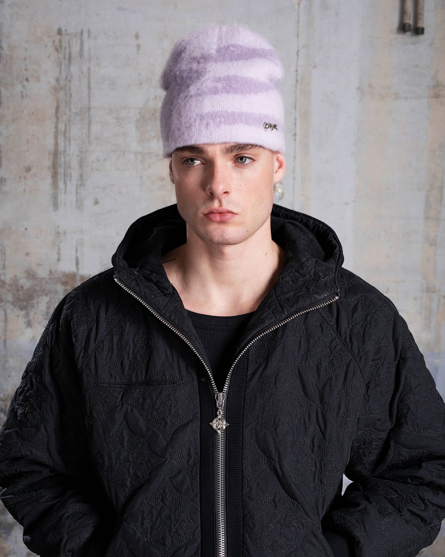 BONNET EN MAILLE ÉPAISSE « STARS » - ROSE