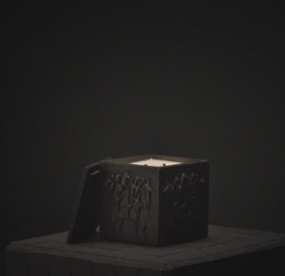 BOUGIE « THE FLAME » WEYZ - BÉTON ÂGÉ