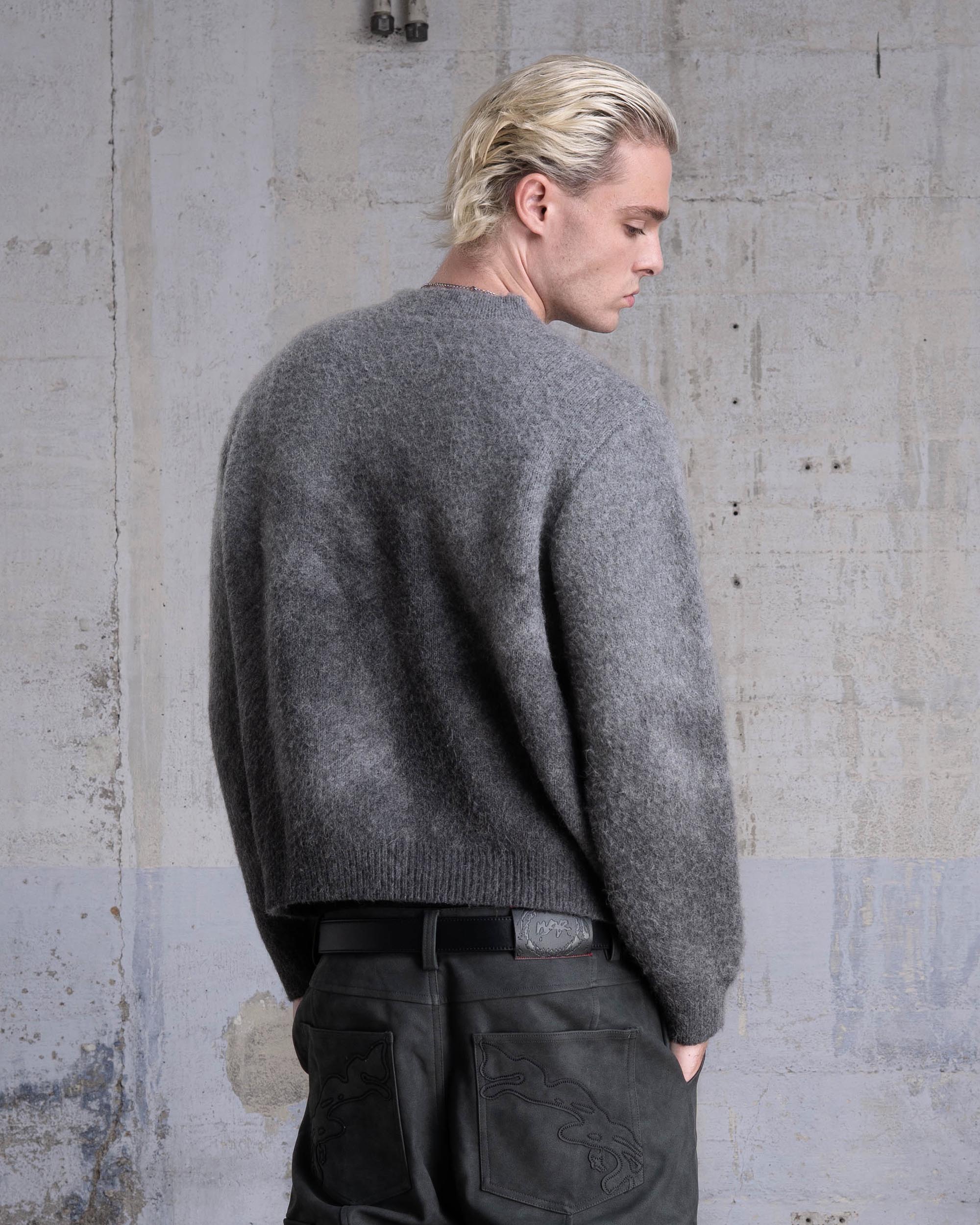 puff-knit-weyz-dark-grey-03.
