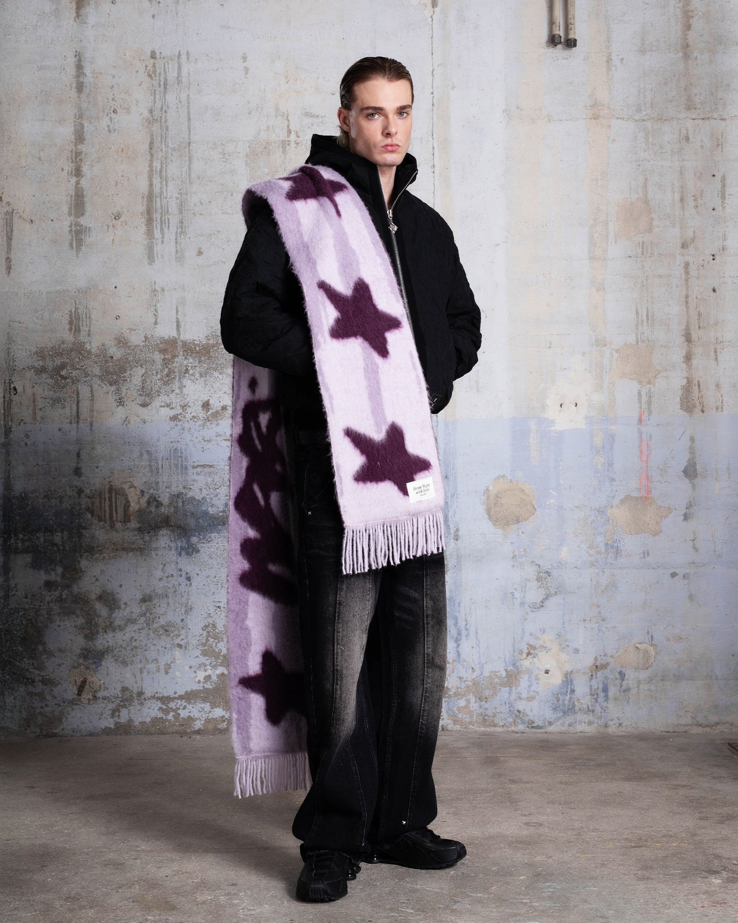 "STARS" HEAVY KNIT SCARF - CHERRY