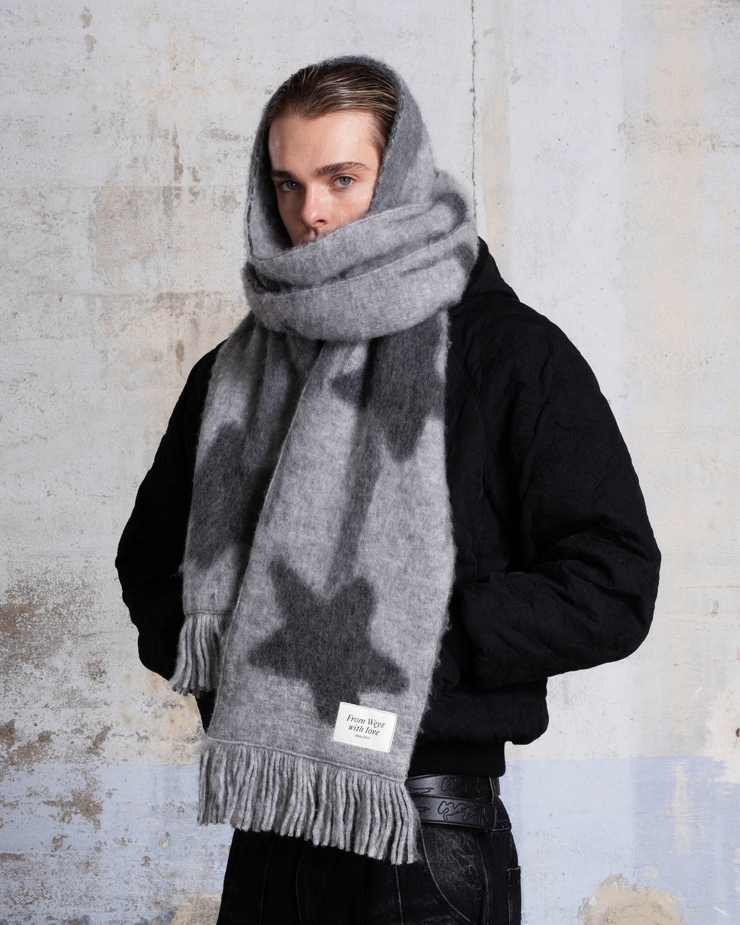 "STARS" HEAVY KNIT SCARF - GREY