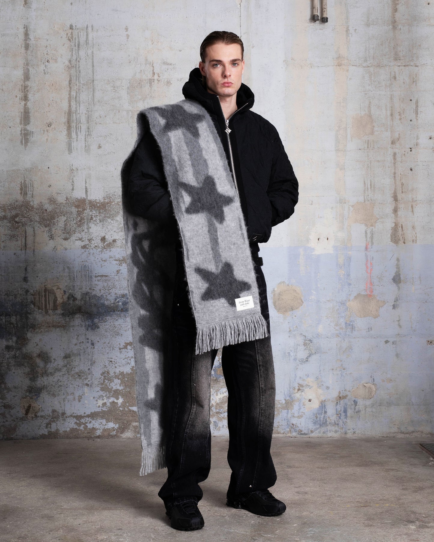 "STARS" HEAVY KNIT SCARF - GREY