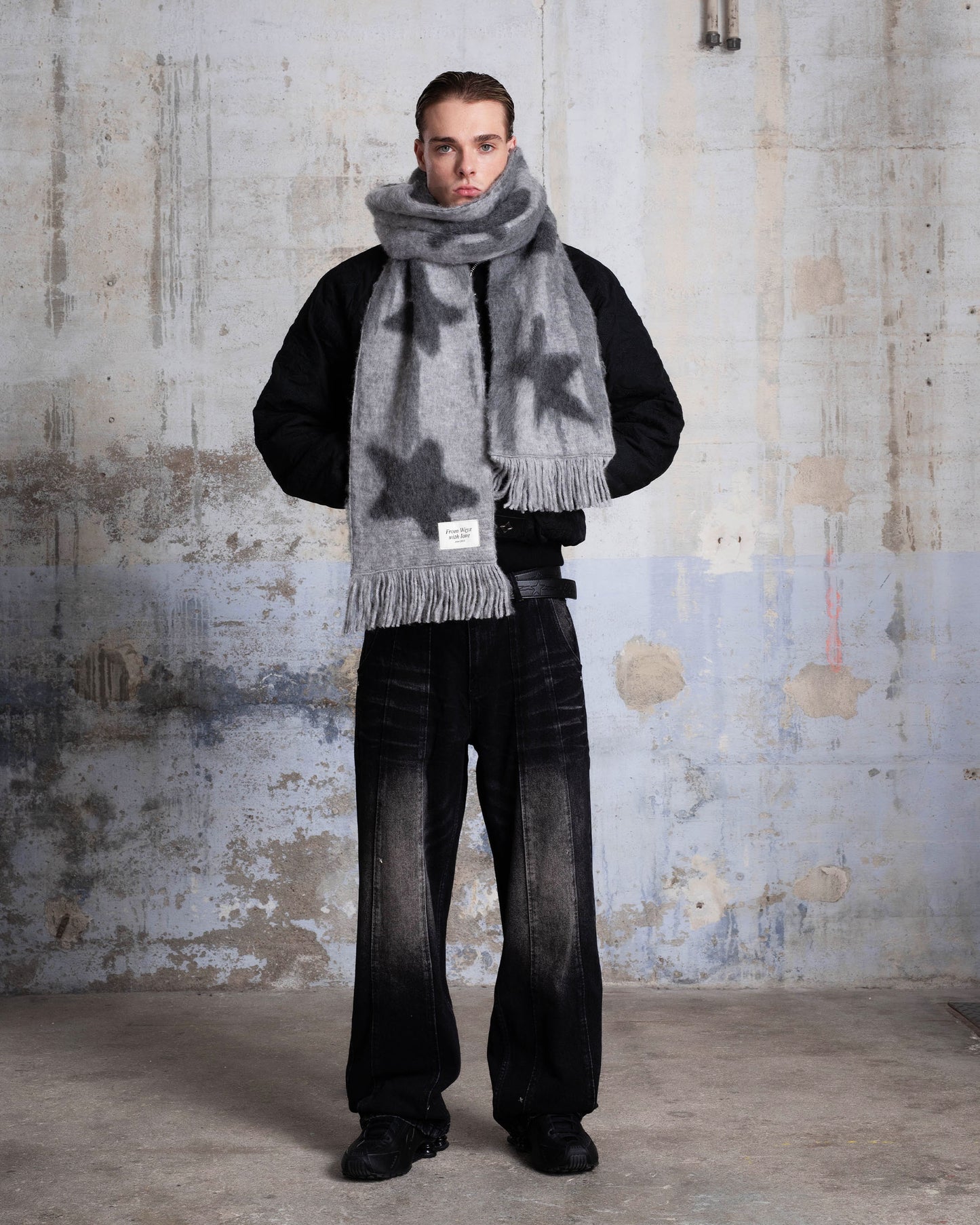 "STARS" HEAVY KNIT SCARF - GREY